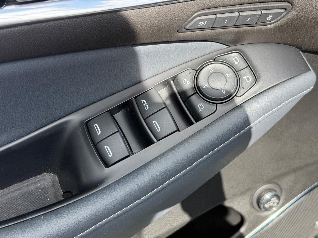 2022 Buick Enclave FWD 4dr Premium