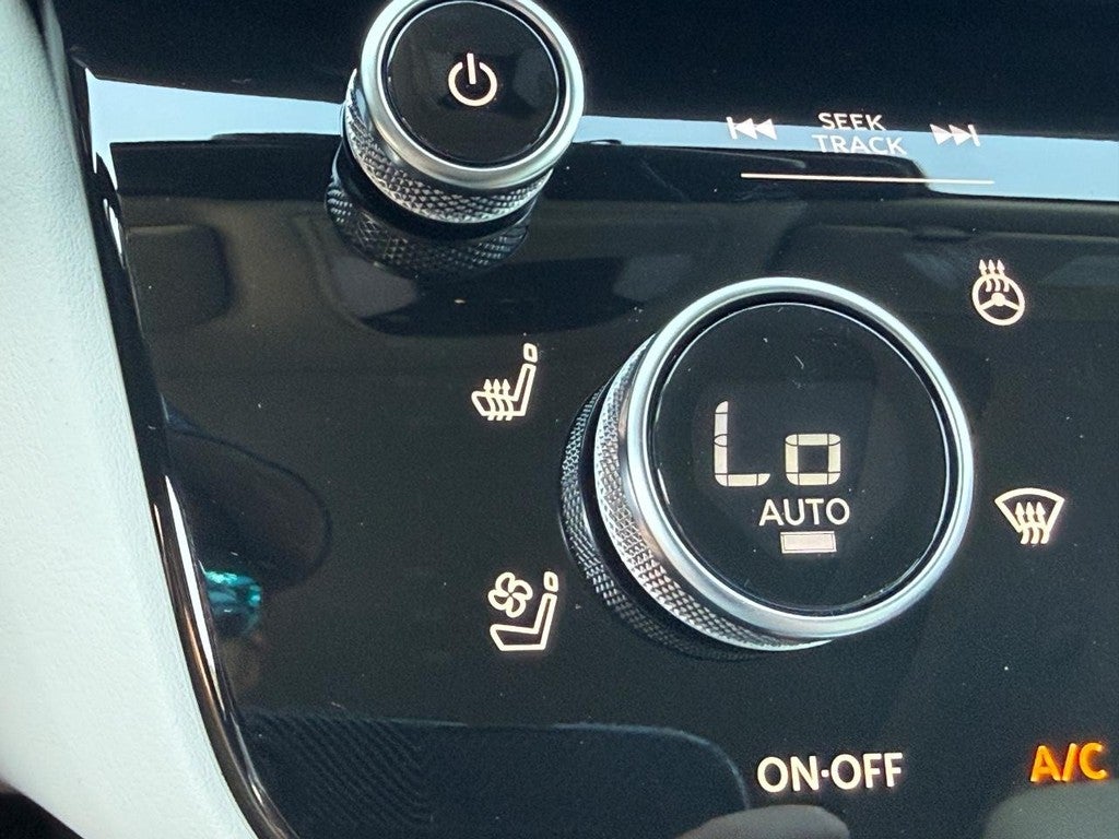 2027 INFINITI QX60 LUXE AWD