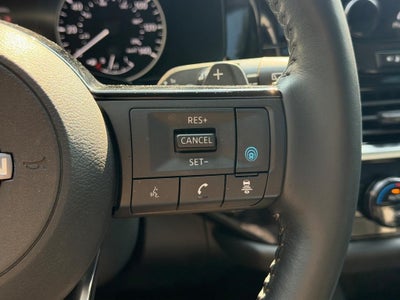 2023 Nissan Pathfinder SL 4WD