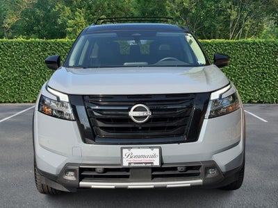 2023 Nissan Pathfinder SL 4WD