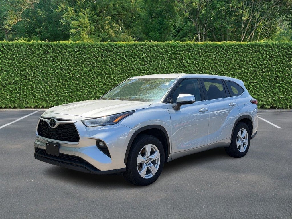 2024 Toyota Highlander LE FWD (Natl)