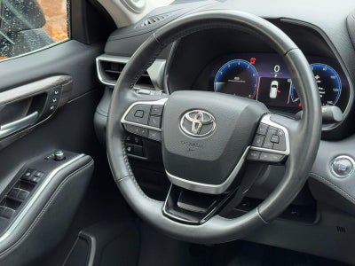2023 Toyota Highlander AWD (Natl)