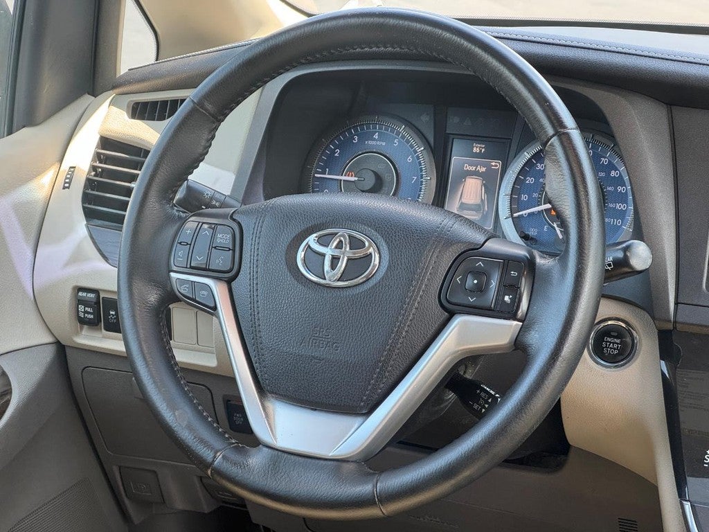 2015 Toyota Sienna 5dr 8-Pass Van XLE FWD (Natl)