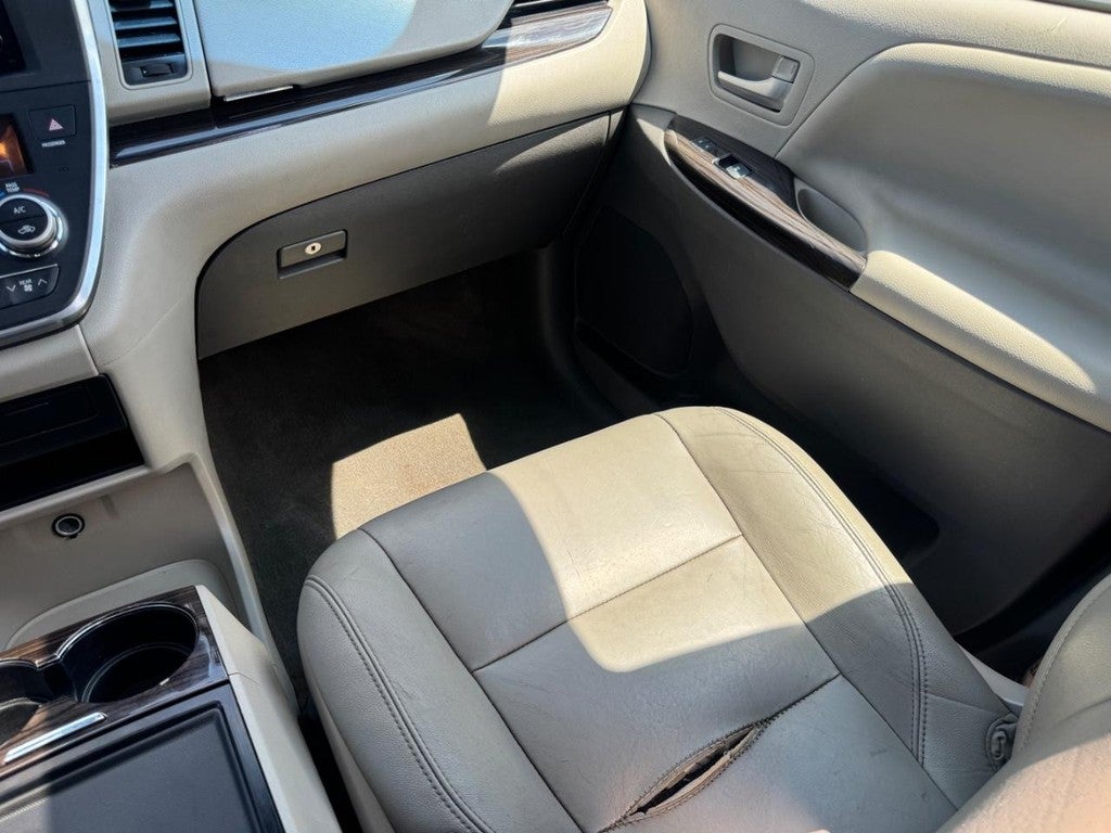 2015 Toyota Sienna 5dr 8-Pass Van XLE FWD (Natl)