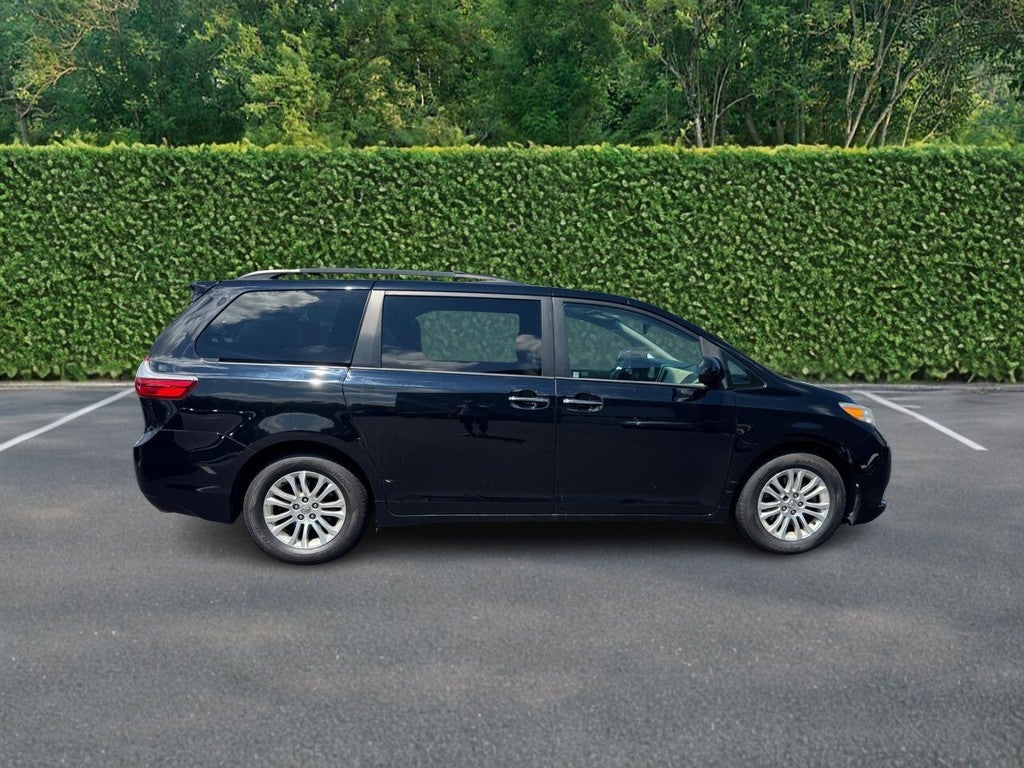 2015 Toyota Sienna 5dr 8-Pass Van XLE FWD (Natl)