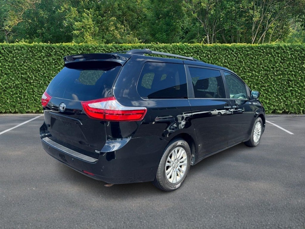 2015 Toyota Sienna 5dr 8-Pass Van XLE FWD (Natl)