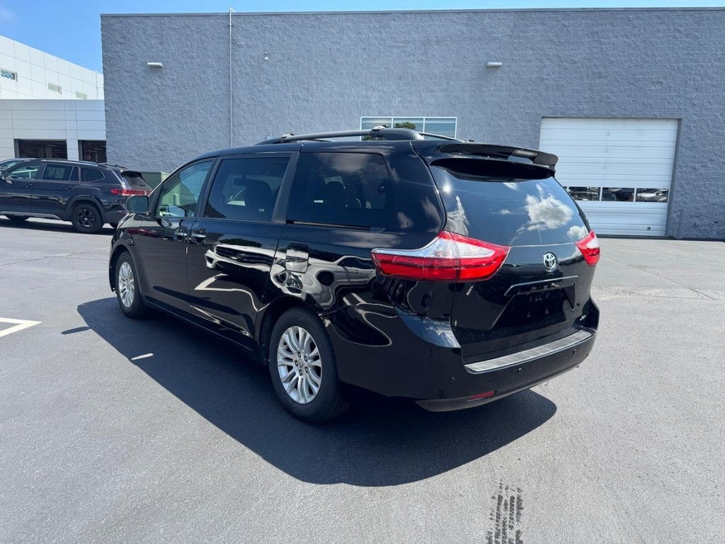 2015 Toyota Sienna 5dr 8-Pass Van XLE FWD (Natl)