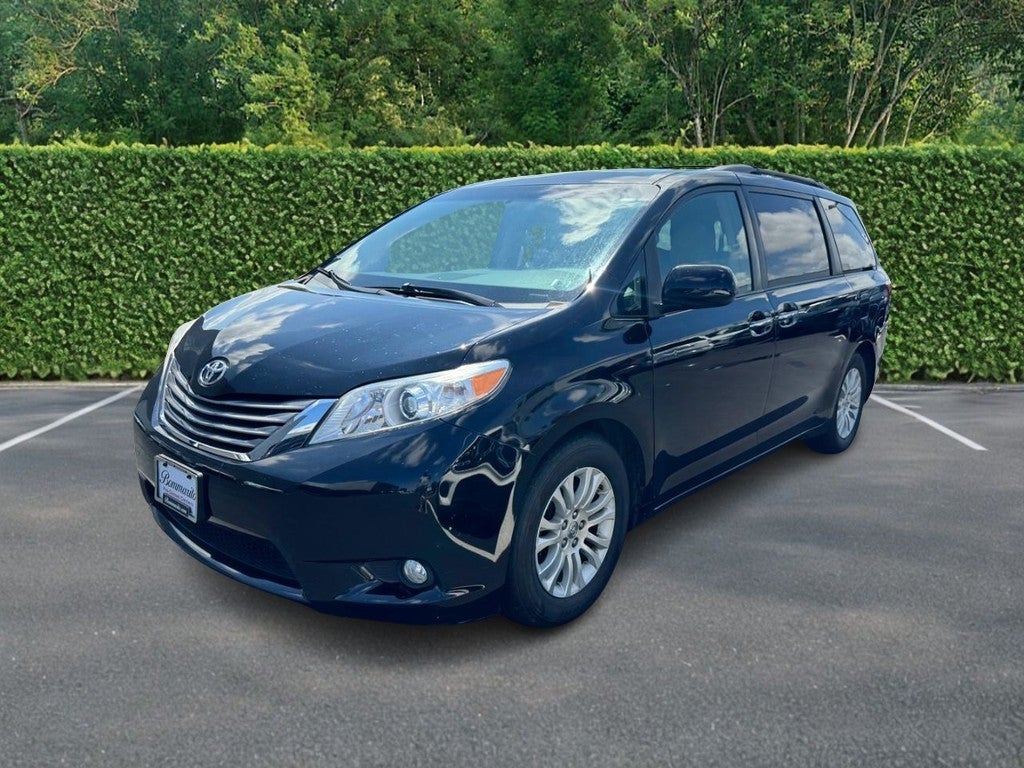 2015 Toyota Sienna 5dr 8-Pass Van XLE FWD (Natl)