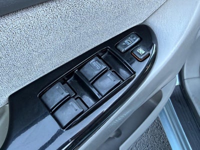 2005 Toyota Sienna 5dr CE FWD 7-Passenger (Natl)