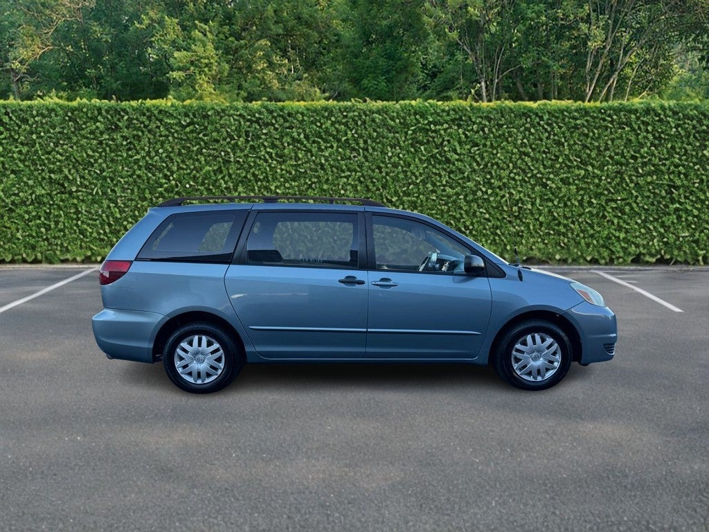2005 Toyota Sienna 5dr CE FWD 7-Passenger (Natl)