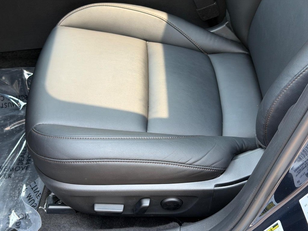 2024 Mazda Mazda3 Hatchback 2.5 S Preferred Auto FWD