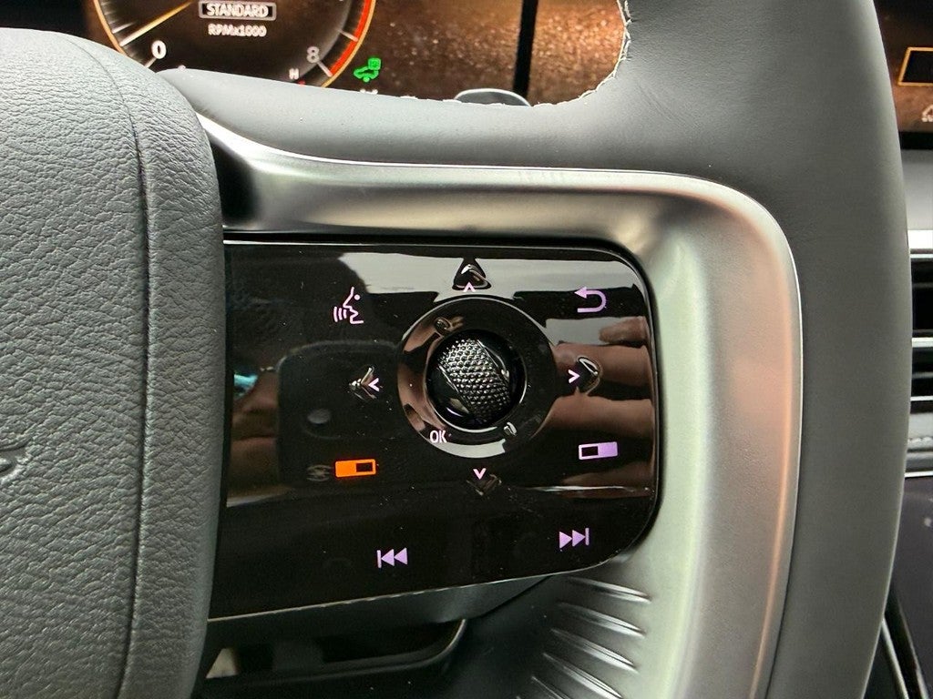 2027 INFINITI QX80 LUXE AWD
