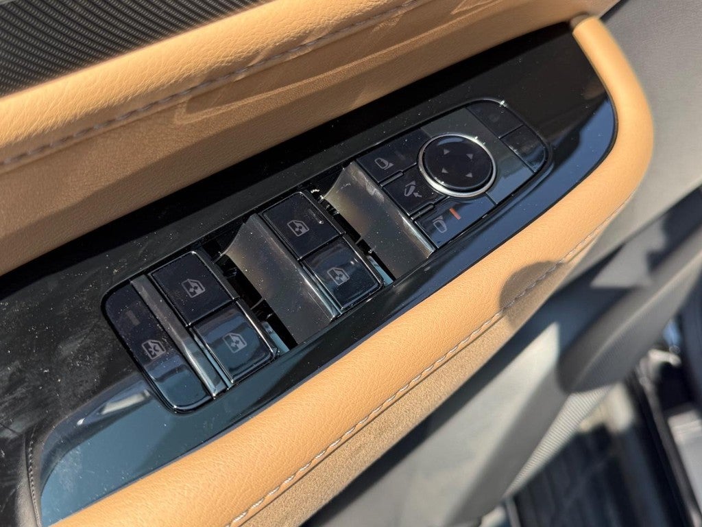 2027 INFINITI QX80 LUXE AWD