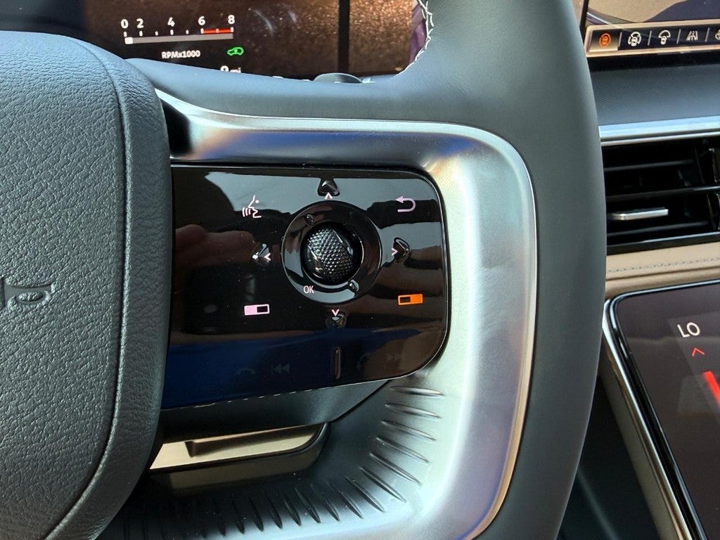 2027 INFINITI QX80 LUXE AWD
