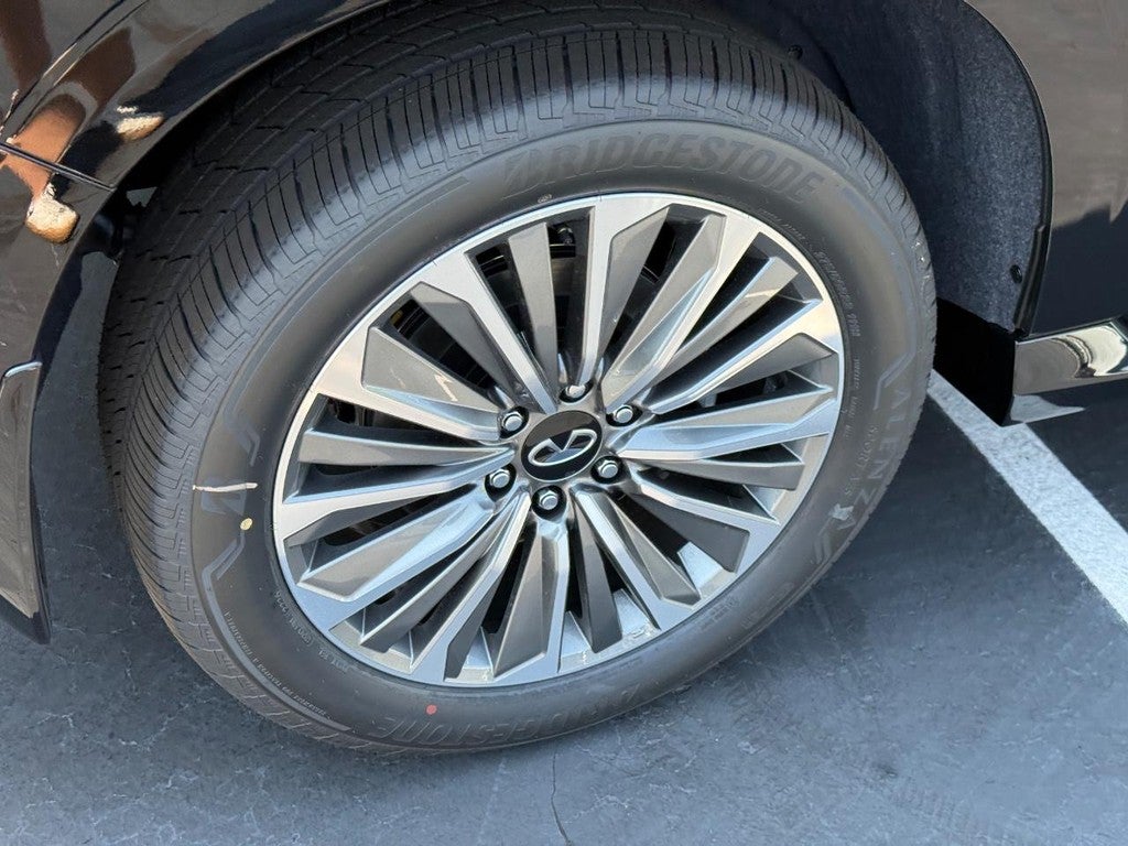 2027 INFINITI QX80 LUXE AWD