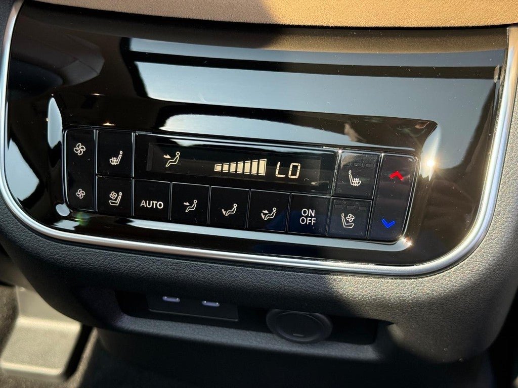 2027 INFINITI QX80 LUXE AWD