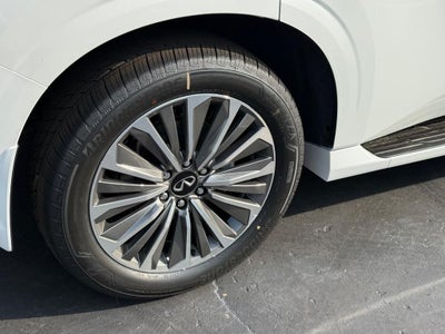 2027 INFINITI QX80 LUXE AWD