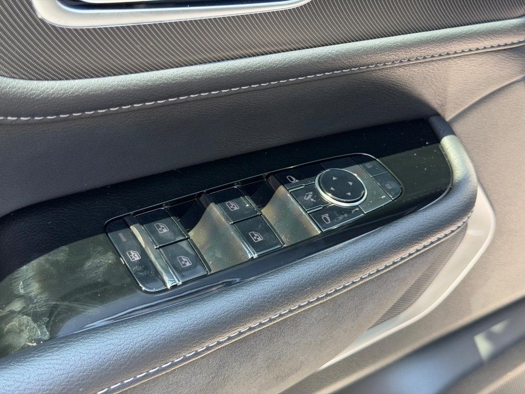 2027 INFINITI QX80 LUXE AWD