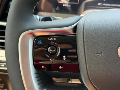 2027 INFINITI QX80 LUXE AWD