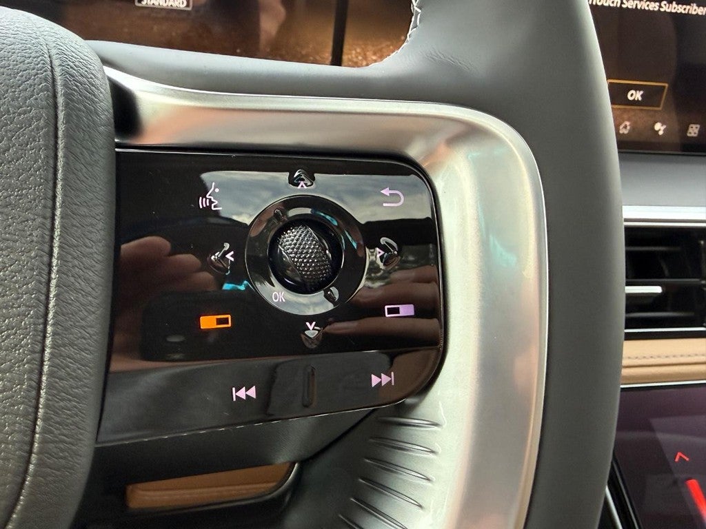 2027 INFINITI QX80 LUXE AWD
