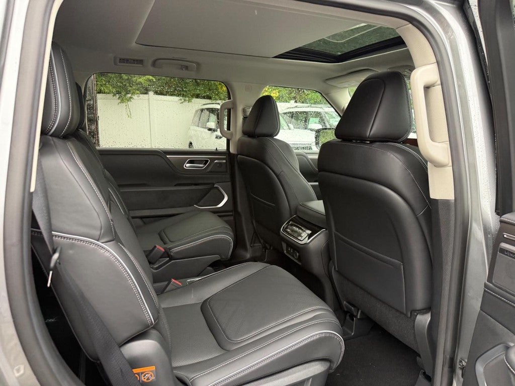 2027 INFINITI QX80 LUXE AWD