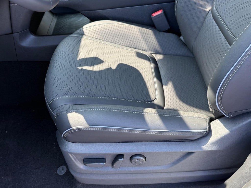2027 INFINITI QX80 LUXE AWD