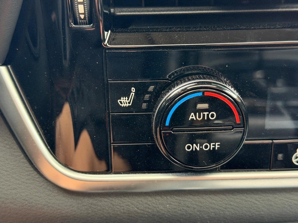 2022 Nissan Rogue AWD SV