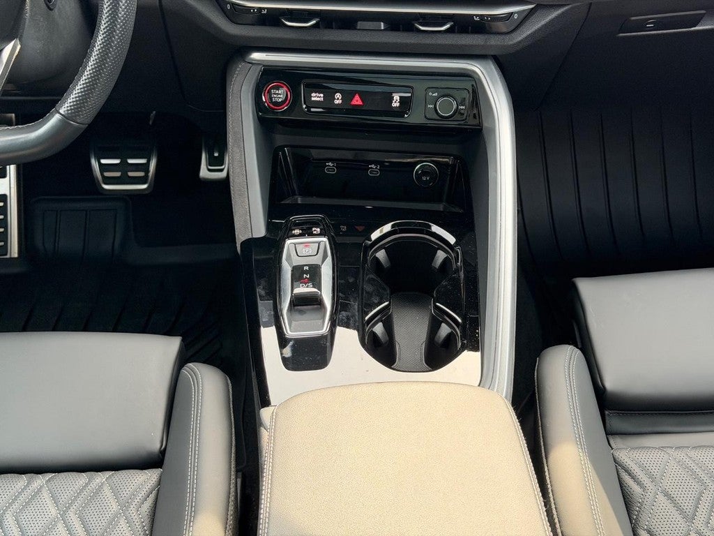 2025 Audi SQ5 Premium Plus 3.0 TFSI quattro