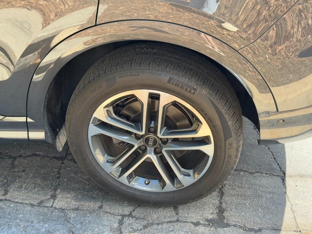 2025 Audi Q5 Premium Plus 2.0 TFSI quattro