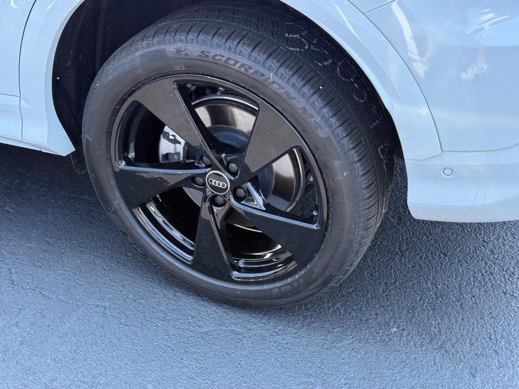 2025 Audi Q5 Premium Plus 2.0 TFSI quattro