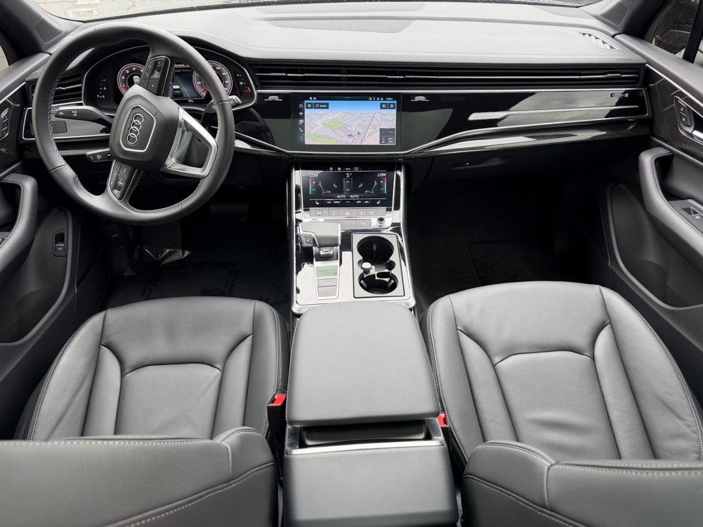 2025 Audi Q7 Premium 45 TFSI quattro