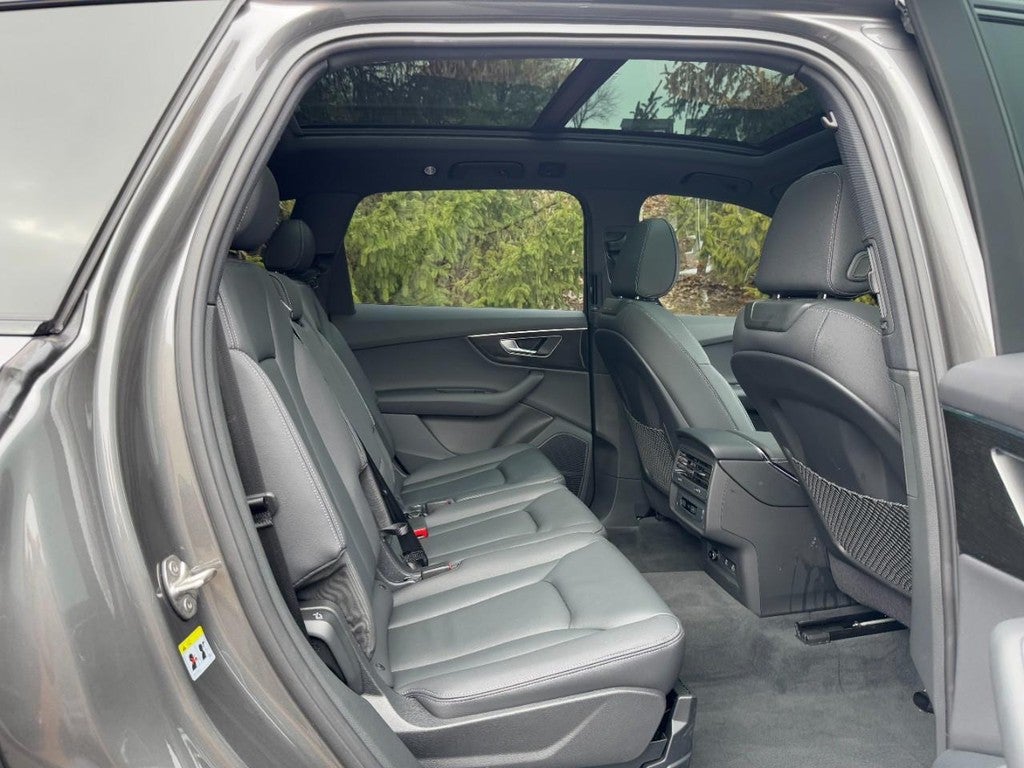 2025 Audi Q7 Premium 45 TFSI quattro